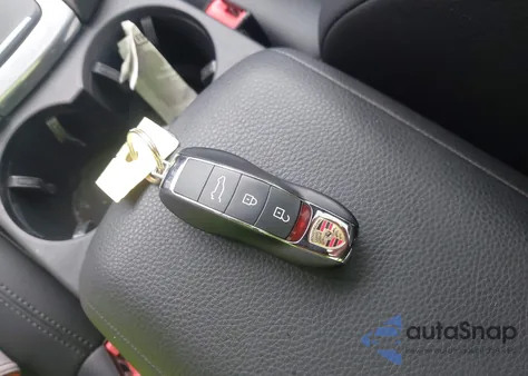 2021 Porsche Macan z USA, uszkodzony, nr VIN WP1AA2A59MLB14279